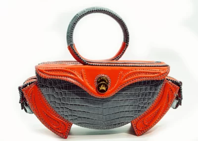 01 LUNA 010125ML Borsa fatta a mano pelle oro artigianale novara milano