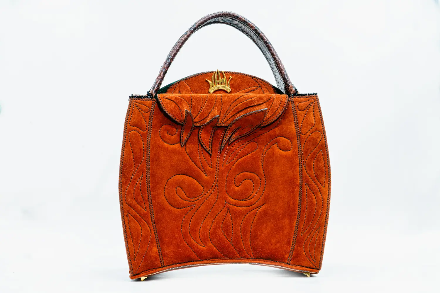 1 DOROTEA 040224 Borsa fatta a mano pelle oro artigianale novara milano